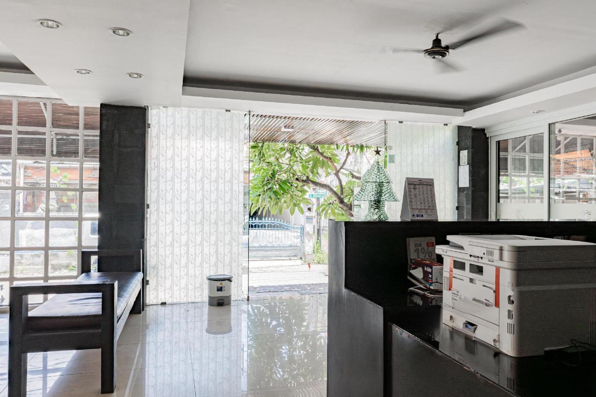 Collection O Kuta Near Airport Ngurah Rai Hotel Exterior foto